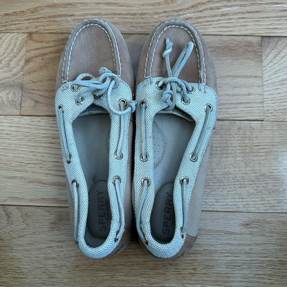 Sperry Tan Boat Shoes Women’s Size 7